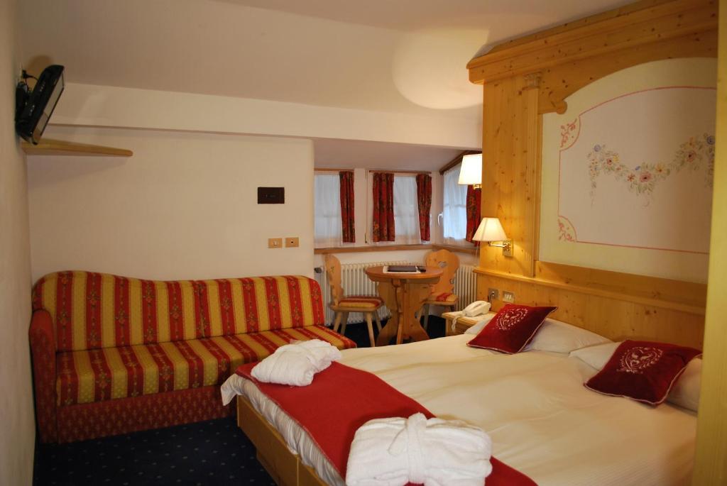 Piccolo Hotel Canazei Δωμάτιο φωτογραφία